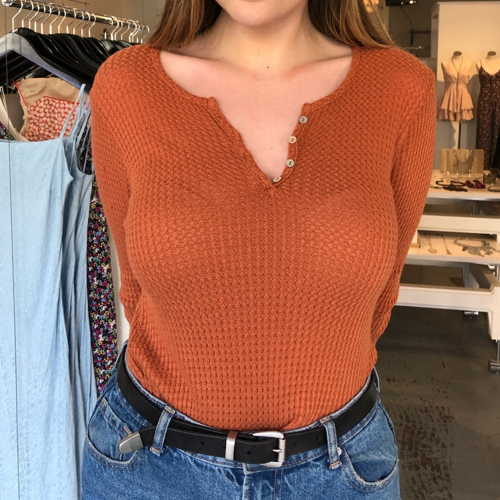 Burnt Orange Waffle Knit V-Neck Long Sleeve Tee